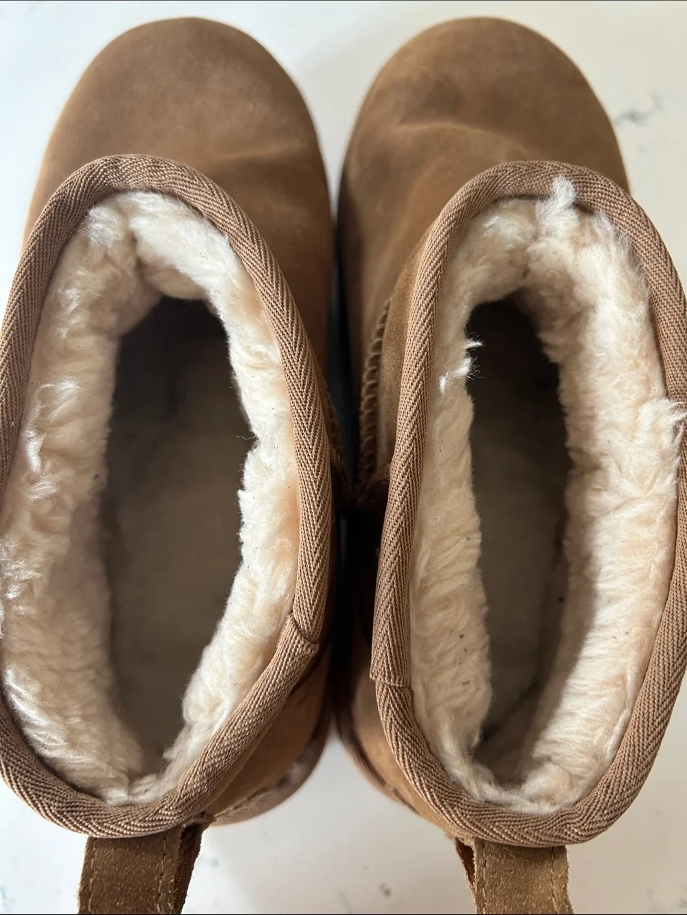 UGG® Classic Ultra Mini Platform Boot - Chestnut, Size 10, NWOT Display pair